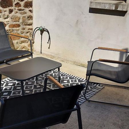 Gite Comme Chez Soi Ducey Les Cheris Exterior foto